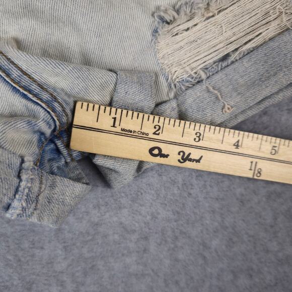NWT Forever 21 Shorts Womens Size 32 Girlfriend Denim Button Fly Distressed - Picture 14 of 16